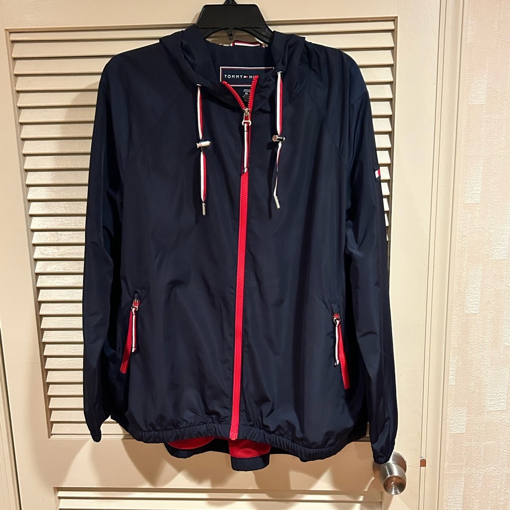 Tommy Hilfiger Women’s X-Large Hooded Lightweight Jacket